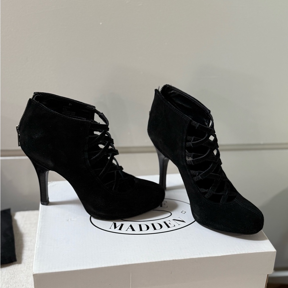 Steve Madden Black Lace-Up Ankle Booties